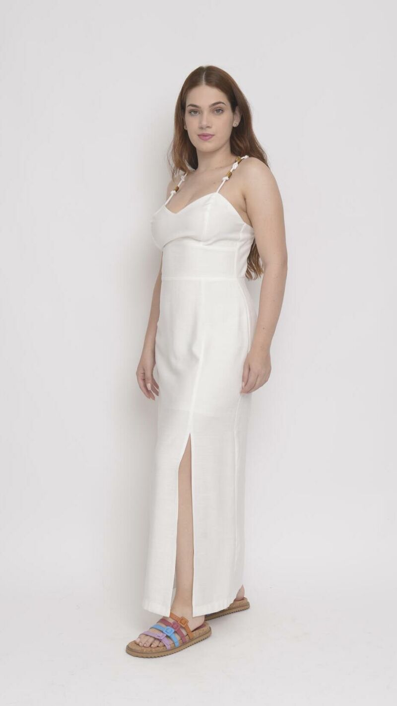 Imagem de Vestido de Alfaiataria Branco com Alças de Corda e Fenda Lateral - Design Contemporâneo
